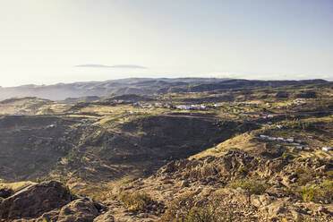 Spain, Canary Islands, La Gomera, Village seen from Table Mountain - MAMF00873