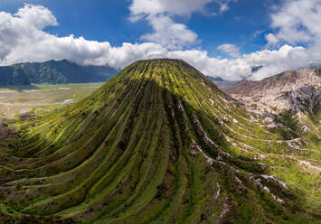 Luftaufnahme des Nationalparks Bromo Tengger Semeru, Indonesien - AAEF05075