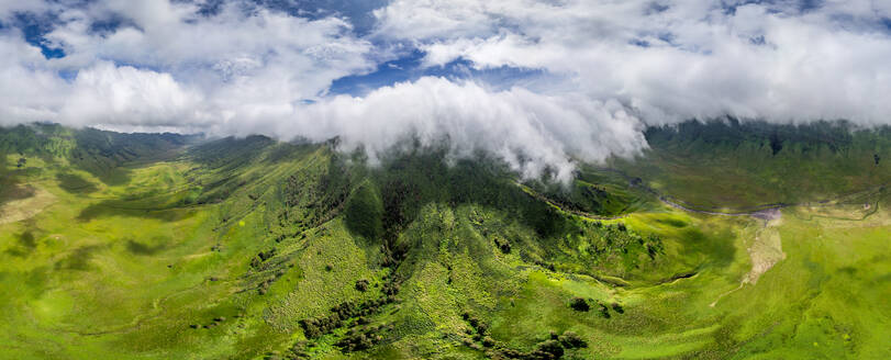 Luftaufnahme des Nationalparks Bromo Tengger Semeru, Indonesien - AAEF05117