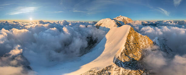 Panoramaluftaufnahme des Mont Blanc, Italien-Frankreich - AAEF05137