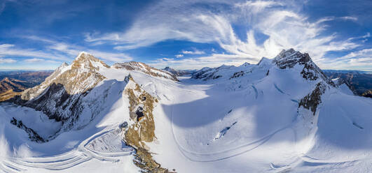 Luftaufnahme der Jungfrau-Bergkette, Schweiz - AAEF05156