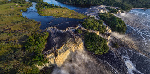 Luftaufnahme von oben des Hacha-Wasserfalls, Venezuela - AAEF05179