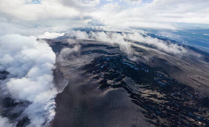 Luftaufnahme des Vulkans Eyafjallajökull und Umgebung, Island - AAEF05335