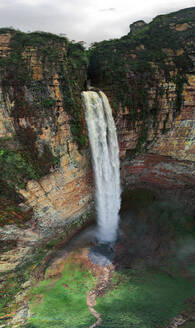 Luftaufnahme des Wasserfalls Churun-meru (Dragon), Venezuela - AAEF05526