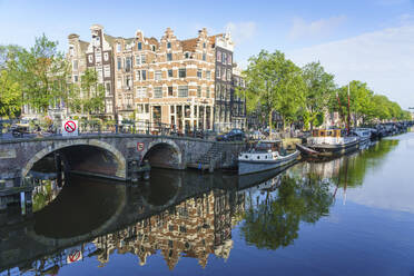 Alte Giebelhäuser am Brouwersgracht-Kanal, Amsterdam, Nordholland, Niederlande, Europa - RHPLF12327