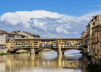 Ponte Vecchio and Arno River, Florence, UNESCO World Heritage Site, Tuscany, Italy, Europe - RHPLF12353