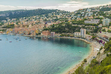 Blick über Villefranche sur Mer, Alpes Maritimes, Provence Alpes Côte d'Azur, Côte d'Azur, Frankreich, Mittelmeer, Europa - RHPLF12397