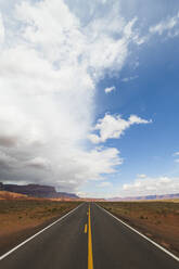 Highway am Nordrand des Grand Canyon, Arizona, Vereinigte Staaten von Amerika, Nordamerika - RHPLF12419