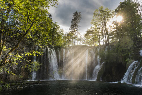 Wasserfälle, Nationalpark Plitvicer Seen, UNESCO-Welterbe, Kroatien, Europa - RHPLF12452