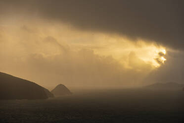 Sunrise over the Blasket Islands, Dingle Peninsula, County Kerry, Munster, Republic of Ireland, Europe - RHPLF12578