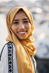 Young muslim woman wearing hijab - MPPF00214