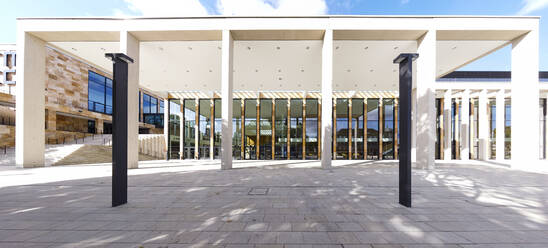 Panoramablick auf das RheinMain CongressCenter, Wiesbaden, Deutschland - AMF07374