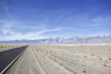Blick auf den Death Valley National Park gegen den Himmel - CAVF67207