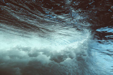 Unterwasseransicht einer Welle - CAVF67607