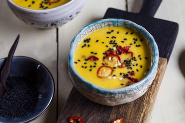 Vegan creamy pumpkin soup with chilies - SBDF04091