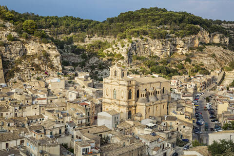 Chiesa Santa Maria La Nova, Blick auf Scicli, Provinz Ragusa, Sizilien, lizenzfreies Stockfoto