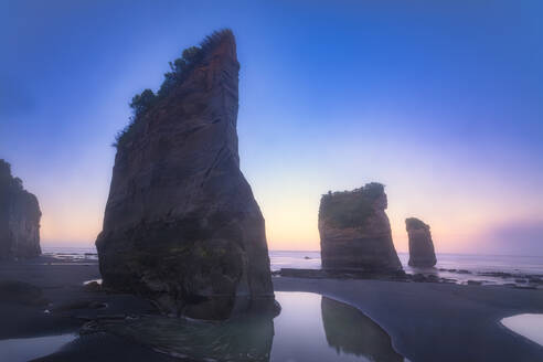 Three Sisters Strand am Abend, Nordinsel, Neuseeland - SMAF01685