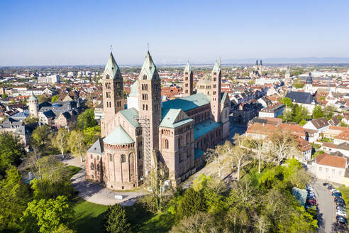 Germany, Speyer, Aerial view of Speyer Cathedral - RUNF03373