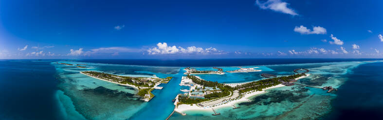 Maldives, South Male Atoll, Kaafu Atoll, Aerial view of resort on Fun Island Lagoon - AMF07457