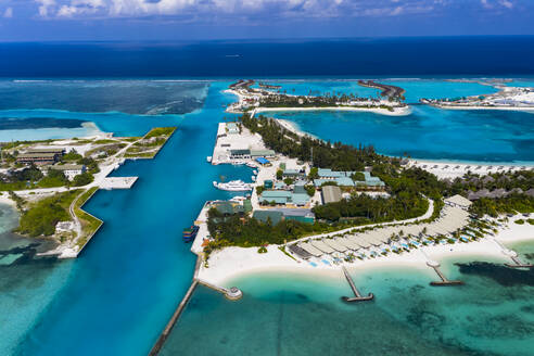 Maldives, South Male Atoll, Kaafu Atoll, Aerial view of resort on Fun Island Lagoon - AMF07458