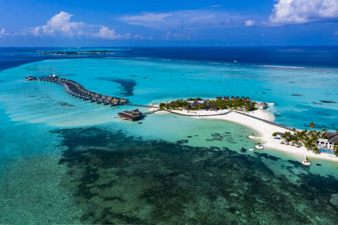 Malediven, Süd-Male-Atoll, Kaafu-Atoll, Luftaufnahme der Resorts - AMF07461