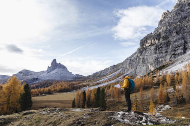 Man hiking at Dolomites Alps, Veneto, Italy - MCVF00079