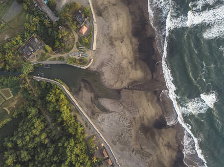 Luftaufnahme des Strandes, Kedungu, Bali, Indonesien - KNTF03655