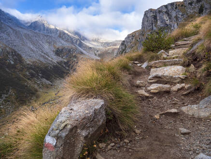 Blick über den Naturpark Adamello Brenta, Italien - LAF02405