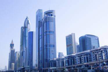 UAE, Dubai, Wolkenkratzer - GIOF07596