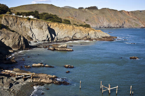 USA, Kalifornien, San Francisco, Küstenlinie der Marin Headlands - GIOF07672