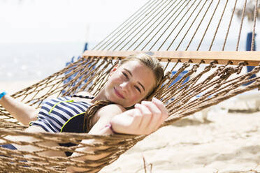 A teenage girl in hammock - MINF12990