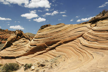 Felsformationen vor blauem Himmel im Grand Canyon National Park - CAVF69374