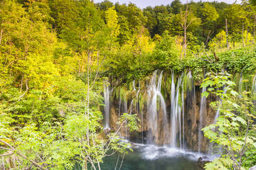 Nationalpark Plitvicer Seen, UNESCO-Welterbe, Kroatien, Europa - RHPLF12858