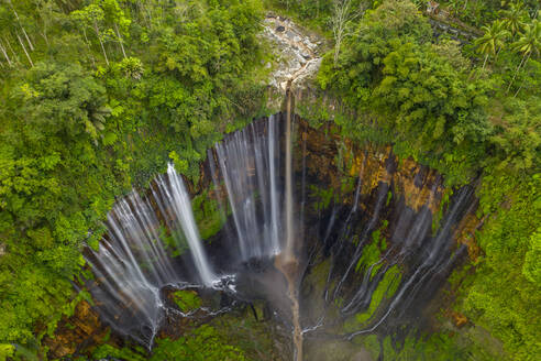 Luftaufnahme des Tumpak Sewu Wasserfalls in Java, Indonesien, Südostasien, Asien - RHPLF12897