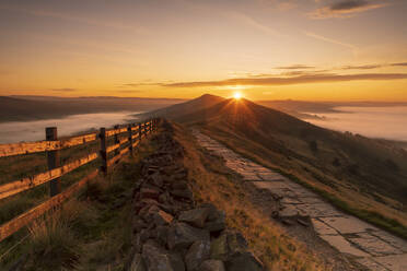 Sunrise above Lose Hill and Back Tor from Mam Tor, The Peak District National Park, Derbyshire, England, United Kingdom, Europe - RHPLF12928