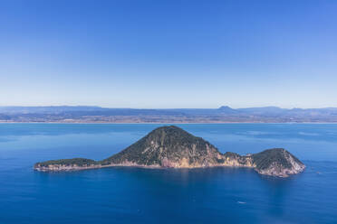 New Zealand, North Island, Whakatane, Aerial view of White Island (Whakaari) surrounded by blue waters of Pacific Ocean - FOF11135