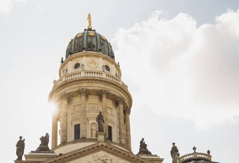 Germany, Berlin, Gendarmenmarkt, Low angle view of Neue Kirche - GWF06270