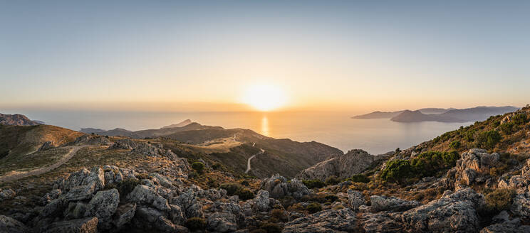 Blick vom Belvedere de Saliccio bei Sonnenuntergang, Piana, Corse-du-Sud, Korsika, Frankreich - MSUF00018