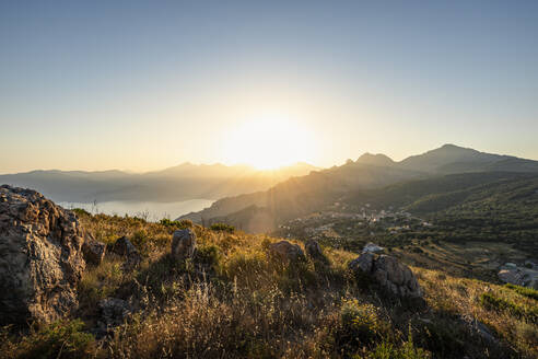 Blick vom Belvedere de Saliccio bei Sonnenaufgang, Piana, Corse-du-Sud, Korsika, Frankreich - MSUF00021