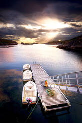 Pier with boats, Kabelvag, Lofoten, Norway - PUF01725