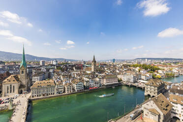 Schweiz, Kanton Zürich, Zürich, Fluss Limmat, der durch die Altstadt von Zürich fließt - WDF05594