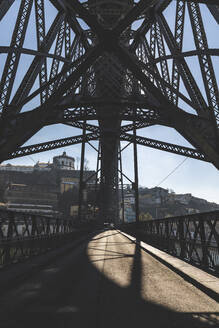 Portugal, Bezirk Porto, Porto, Unterhalb der Brücke Dom Luis I - WPEF02393