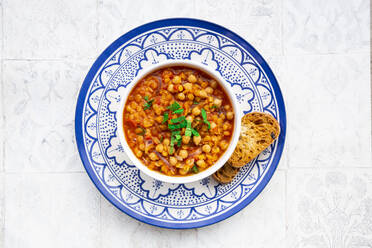 Lentil and chickpea soup (red lentils, chickpeas, tomatoes, red onions, mint) - LVF08454