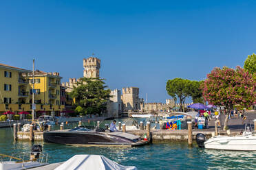 Yachthafen, Sirmione, Gardasee, Italien - MHF00521