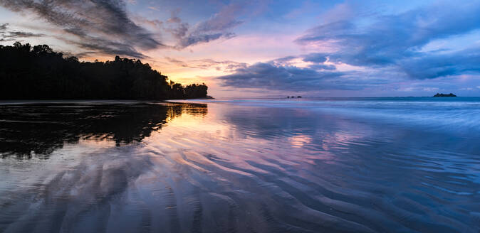 Sunrise at Playa Arco Beach, Uvita, Marino Ballena National Park, Puntarenas Province, Pacific Coast of Costa Rica, Central America - RHPLF12988