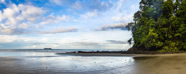 Strand Playa Arco, Uvita, Nationalpark Marino Ballena, Provinz Puntarenas, Pazifikküste von Costa Rica, Mittelamerika - RHPLF12989