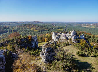 Berg Zborow in Podlesice, Krakau-Tschenstochauer Hochland (Polnisches Jurahochland), Woiwodschaft Schlesien, Polen, Europa - RHPLF13136