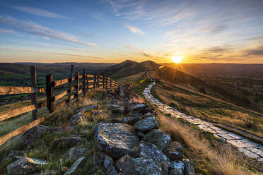 Sunrise above Lose Hill and Back Tor from Mam Tor, Hope Valley, Peak District, Derbyshire, England, United Kingdom, Europe - RHPLF13190