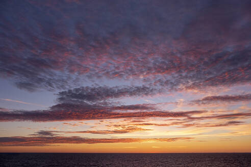 Sonnenuntergang über der Ostsee, Atlantik, Russland, Europa - RHPLF13192