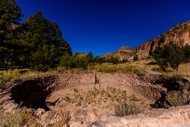 Pueblo-Indianerruinen im Bandelier National Monument, New Mexico, Vereinigte Staaten von Amerika, Nordamerika - RHPLF13318